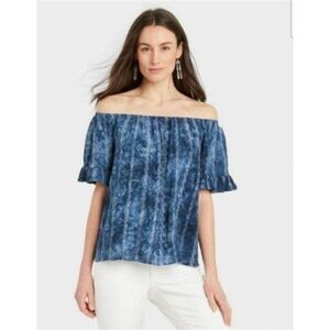 Chic Off-Shoulder Blue Top